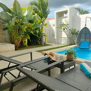 ** Курортный комплекс Pineale Villas, And Филиппины